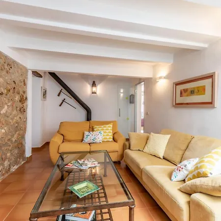 Sleeps 6 With Pool Air Con And Wifi *
