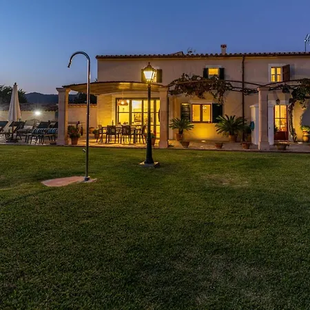 Villa Sleeps 6 With Pool Air Con And Wifi Pollença