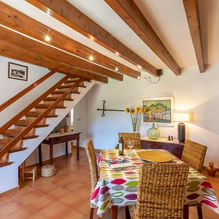 Sleeps 6 With Pool Air Con And Wifi Pollença
